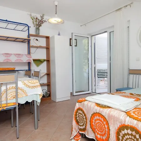 Studio Zaton Veliki 9054a * זאטון